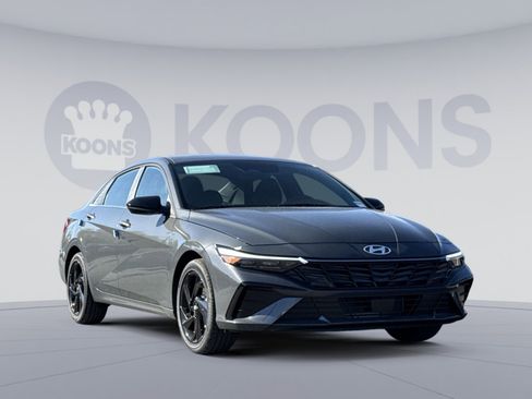 New 2026 Hyundai Elantra SEL Sport Premium FWD image 10