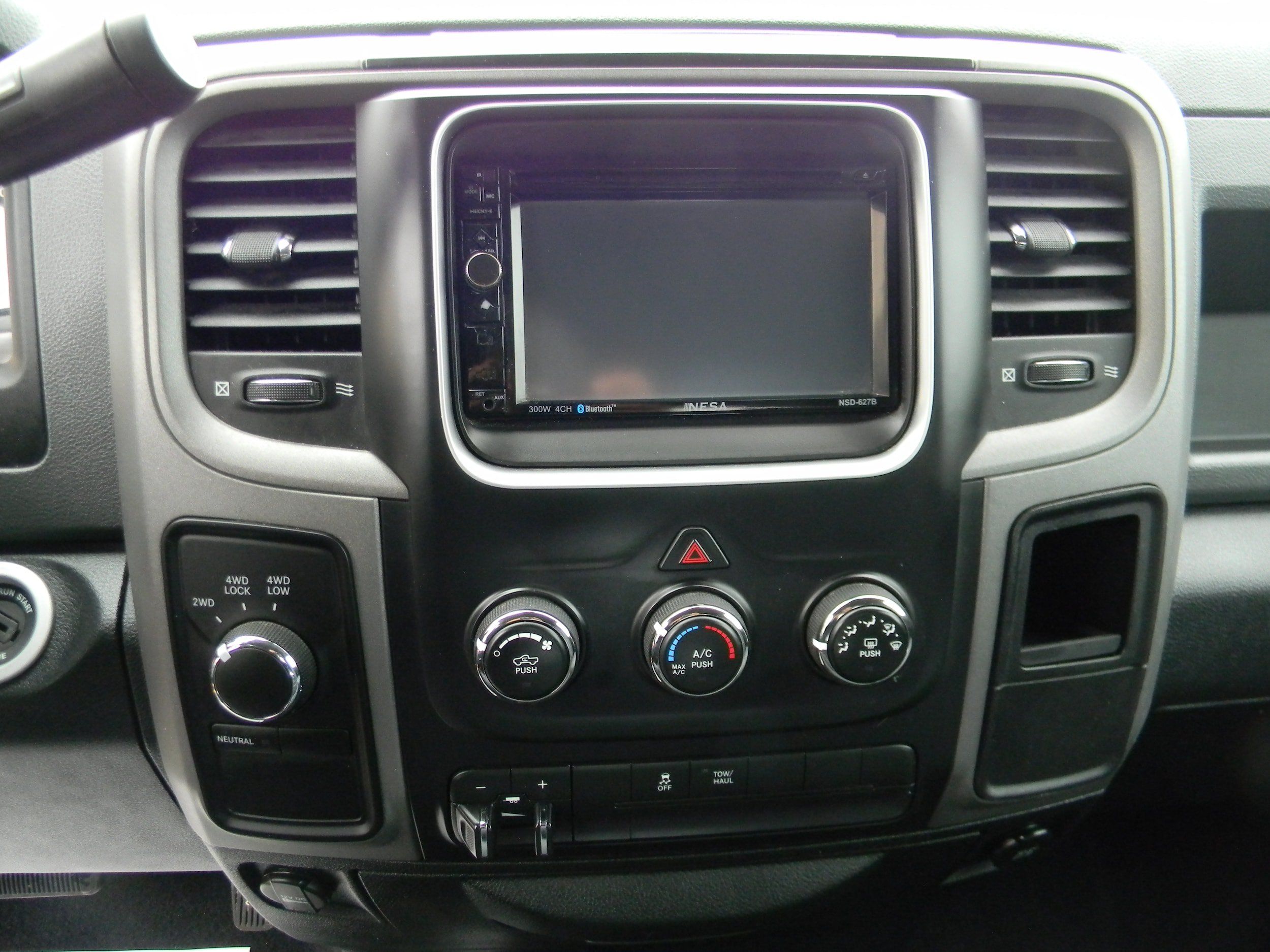 Used 2013 RAM 1500 ST w/ SXT Appearance Group AWD/4WD image 6