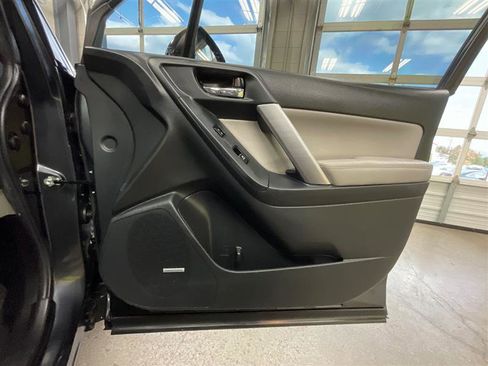 Used 2018 Subaru Forester 2.5i Limited image 25