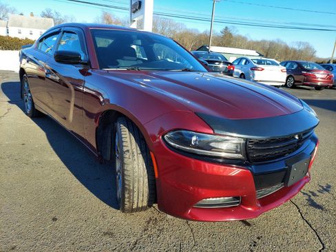 Used 2017 Dodge Charger SXT w/ Navigation & Travel Group image 3