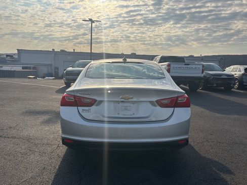 Used 2017 Chevrolet Malibu LS image 4