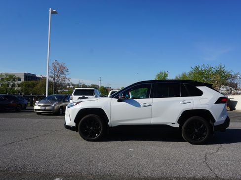 Used 2024 Toyota RAV4 XSE image 5