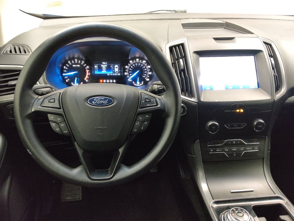 Used 2020 Ford Edge SE FWD image 22