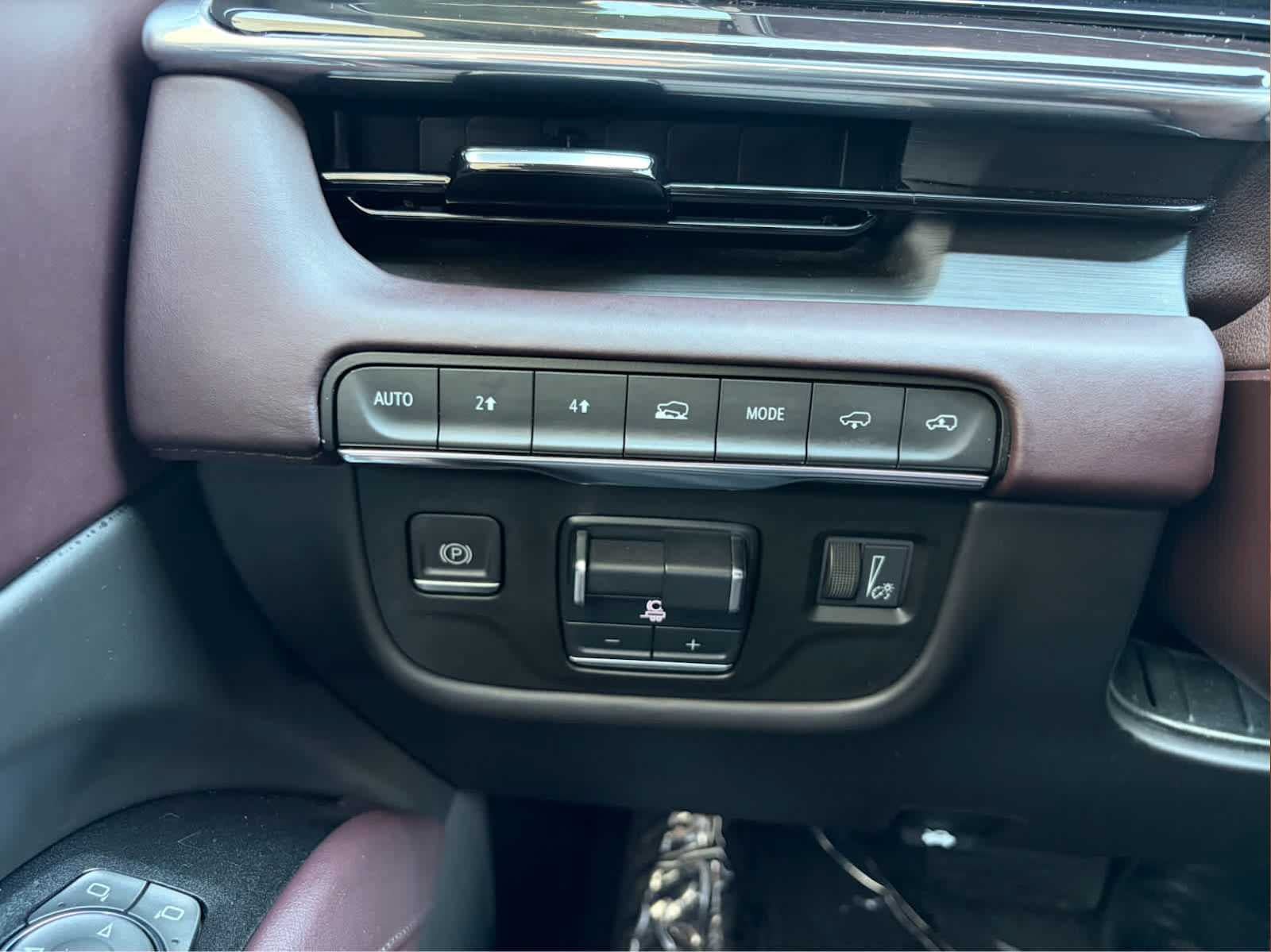 Used 2022 Cadillac Escalade Sport Platinum AWD/4WD image 12