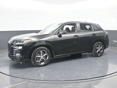 Used 2023 Honda HR-V EX-L image 2