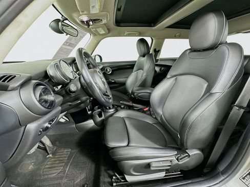 Used 2017 MINI Cooper S image 19