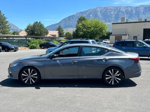 Used 2019 Nissan Altima 2.5 SR FWD image 7