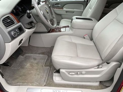 Used 2013 Chevrolet Tahoe LTZ RWD image 13