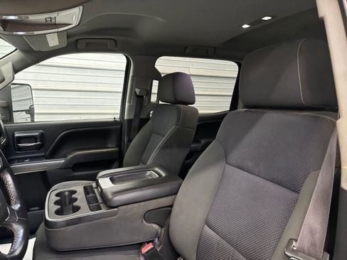 Used 2015 Chevrolet Silverado 2500 LT AWD/4WD image 9