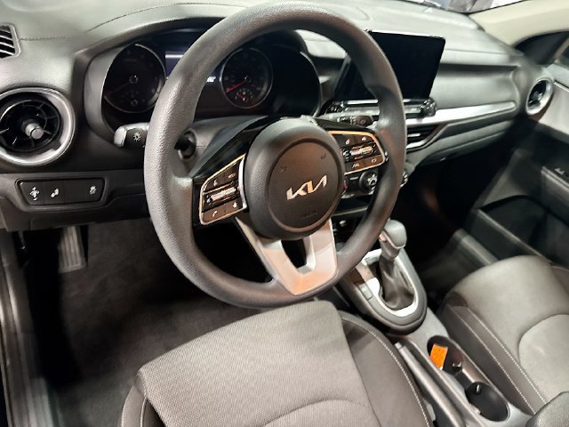Certified 2023 Kia Forte LXS w/ LXS Technology Package FWD image 9