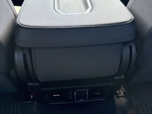 Used 2024 Chevrolet Silverado 1500 LT AWD/4WD image 21