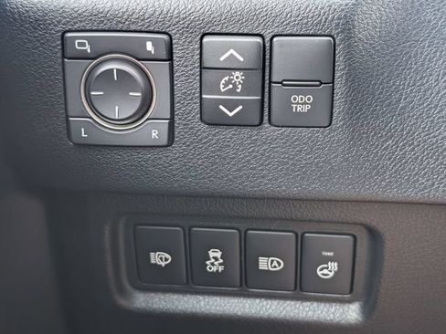 Used 2021 Lexus GX 460 Premium w/ Premium Package AWD/4WD image 25