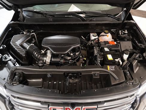 Certified 2023 GMC Acadia AT4 w/ Preferred Package image 16