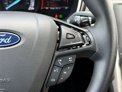 Used 2020 Ford Fusion SE FWD image 25