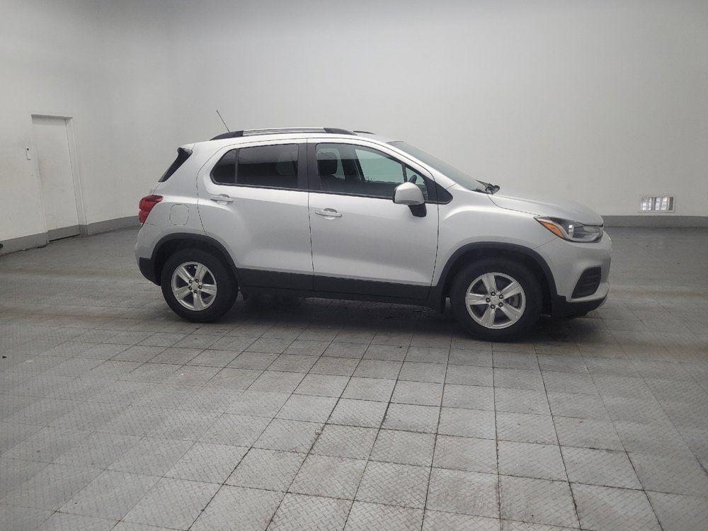 Used 2022 Chevrolet Trax LT w/ LT Convenience Package FWD image 11