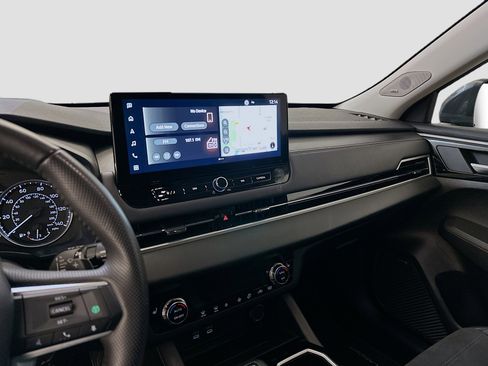 Used 2025 Mitsubishi Outlander SE image 26