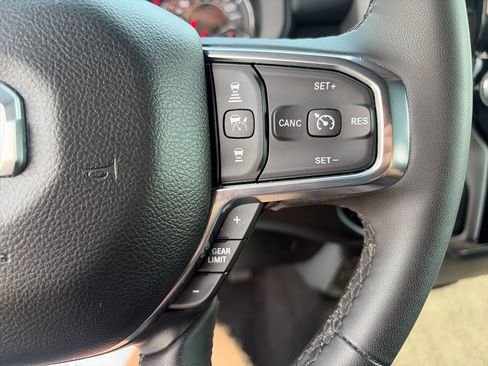 Used 2025 RAM 1500 Laramie AWD/4WD image 35
