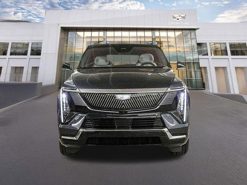 Used 2026 Cadillac Escalade IQ Luxury 1 AWD/4WD image 2
