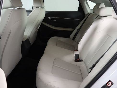 Used 2022 Hyundai Sonata SEL FWD image 16