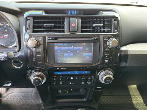 Used 2019 Toyota 4Runner Limited AWD/4WD image 19