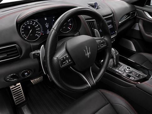 Used 2022 Maserati Levante Modena S AWD/4WD image 11