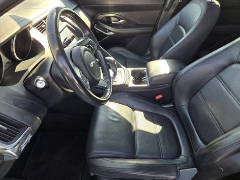 Used 2018 Jaguar E-PACE S image 12