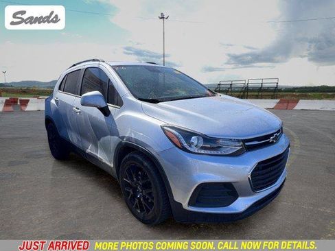 Used 2021 Chevrolet Trax LT w/ Sport Edition FWD image 1
