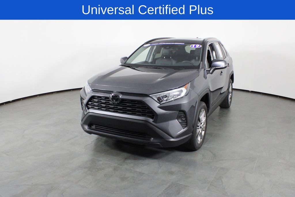 Used 2019 Toyota RAV4 XLE Premium w/ Cold Weather Package FWD image 2