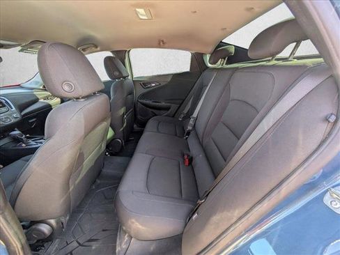 Used 2025 Chevrolet Malibu LS FWD image 15