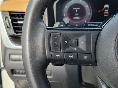Used 2023 Nissan Rogue Platinum w/ Platinum Premium Package AWD/4WD image 11