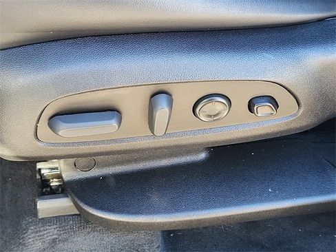 Used 2022 Buick Enclave Avenir w/ Avenir Technology Package image 23