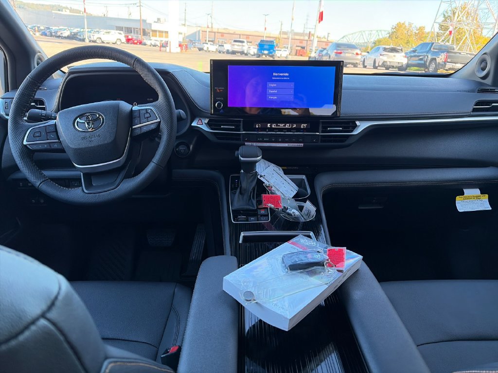 New 2026 Toyota Sienna XLE Woodland Edition AWD/4WD image 15