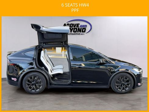Used 2023 Tesla Model X image 15