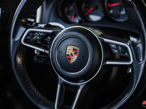 Used 2018 Porsche Cayenne Platinum Edition image 20