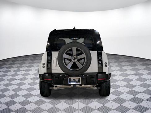 New 2026 Land Rover Defender 110 X-Dynamic SE AWD/4WD image 4