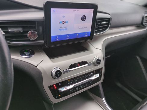 Used 2020 Ford Explorer XLT w/ Equipment Group 202A image 29