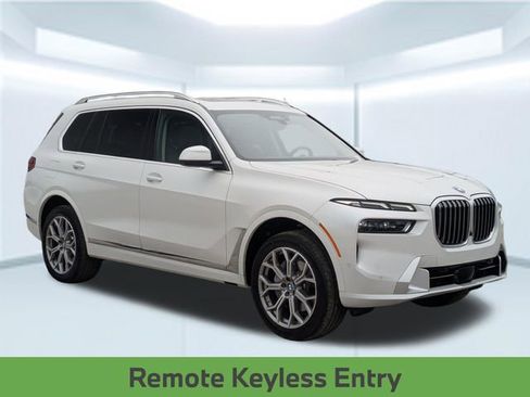 Used 2024 BMW X7 xDrive40i image 9