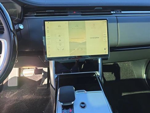 New 2025 Land Rover Range Rover SE image 19