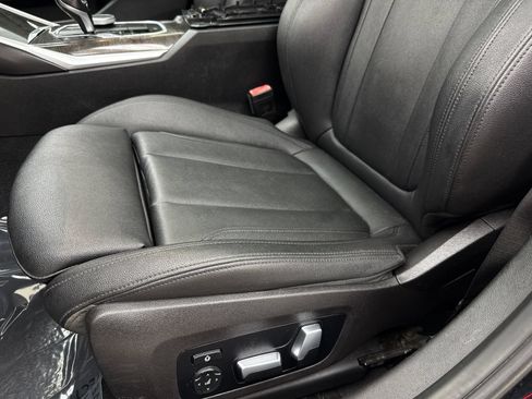 Used 2020 BMW 330i Sedan w/ Convenience Package RWD image 31