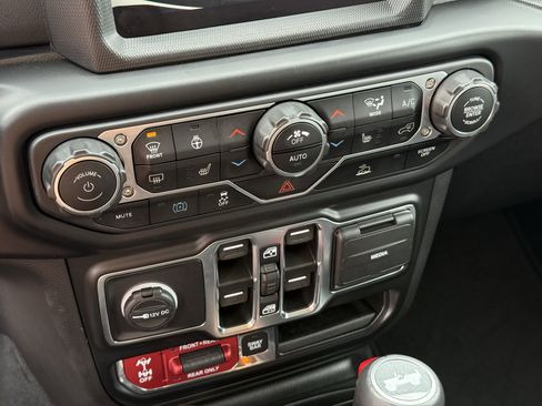 Used 2022 Jeep Wrangler Unlimited Rubicon 4xe w/ Cold Weather Group image 21