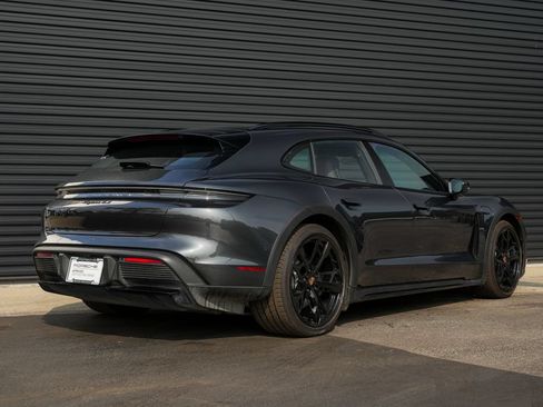 Certified 2025 Porsche Taycan 4S AWD/4WD image 32