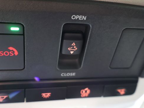 Used 2024 Nissan Altima 2.5 SL FWD image 36
