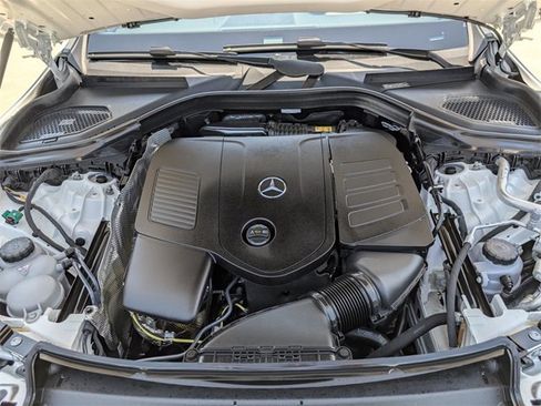 Used 2025 Mercedes-Benz GLC 350e 4MATIC image 13
