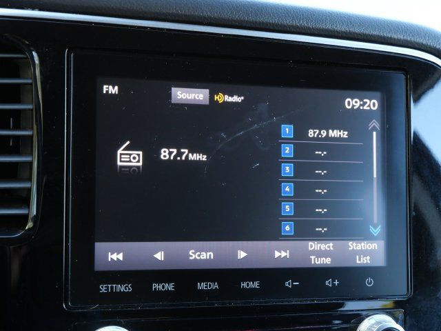 Used 2020 Mitsubishi Outlander SE AWD/4WD image 23