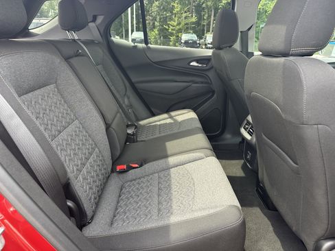 Used 2024 Chevrolet Equinox LT FWD image 16