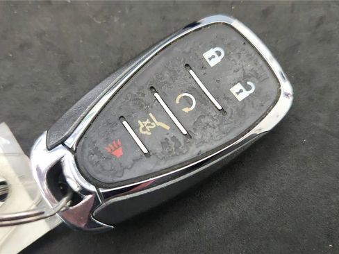 Used 2018 Chevrolet Equinox Premier image 21