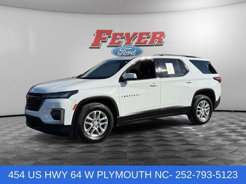 Used 2023 Chevrolet Traverse LT FWD image 1