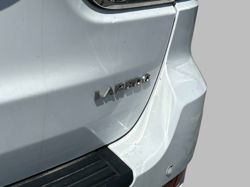 Certified 2020 Jeep Grand Cherokee Laredo AWD/4WD image 13