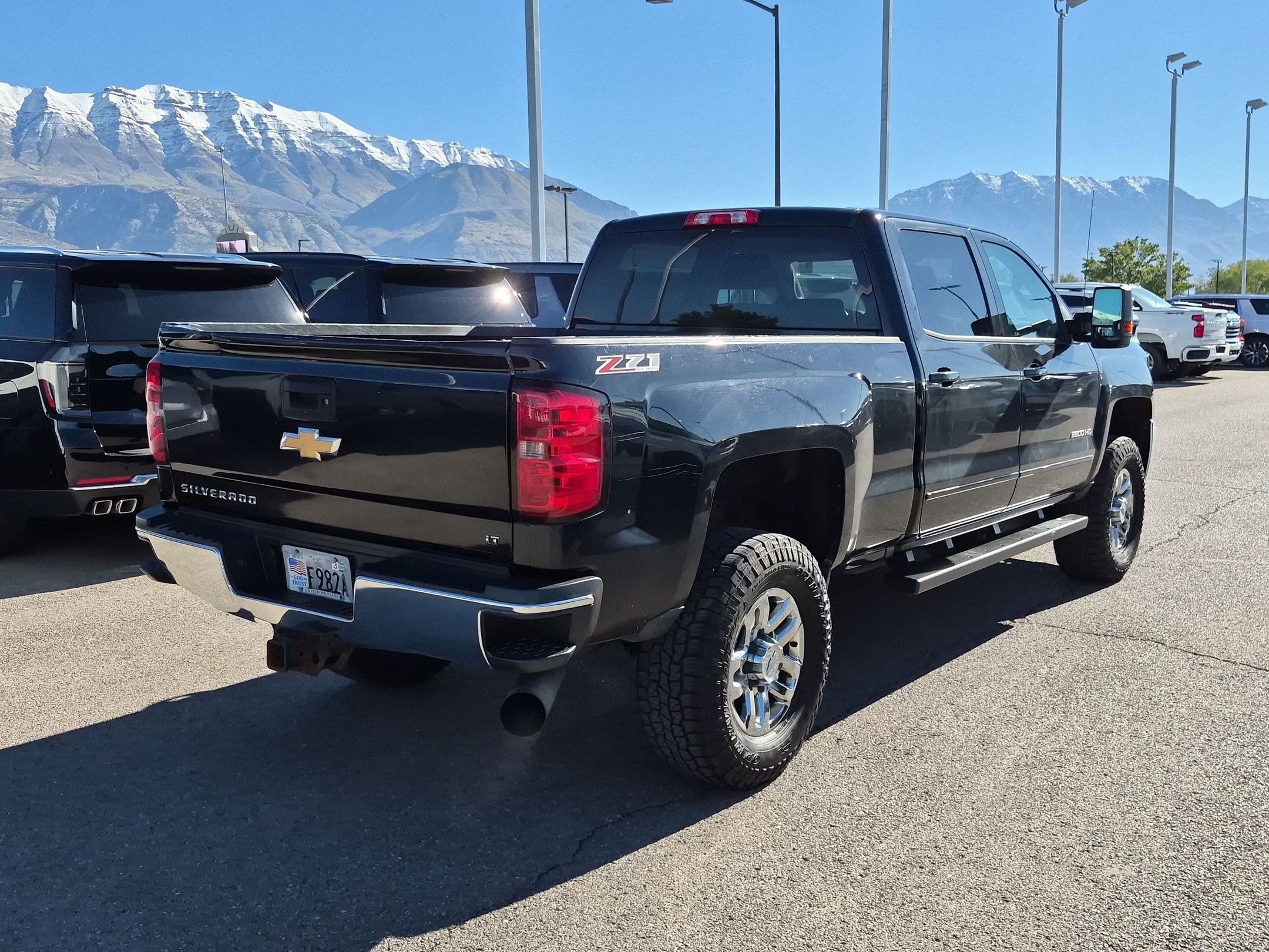 Used 2016 Chevrolet Silverado 2500 LT w/ LT Fleet Convenience Package AWD/4WD image 3