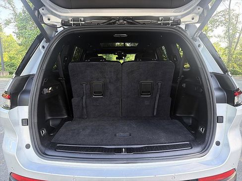 Used 2024 Jeep Grand Cherokee L Limited w/ Luxury Tech Group II AWD/4WD image 23